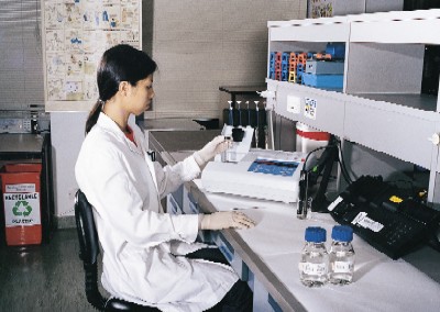 Turbidity measurement of beach water sample