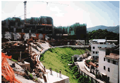 Sha Lan Villa abuts on the construction site 