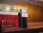 環境局局長邱騰華在「機電安全及能源效益」研討會開幕禮致辭
The Secretary for the Environment, Mr Edward Yau, officiated the opening of the Symposium on 'Electrical and Mechanical Safety and Energy Efficiency – A Better Future for All'