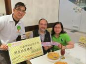 Inspector of Greeners Action took a photograph with diners