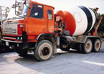 Concrete lorry mixer