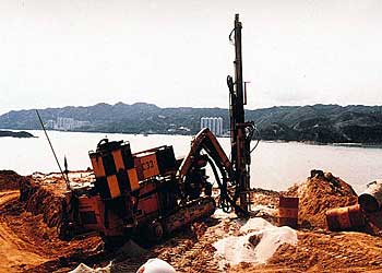 Rock drill, crawler mounted (pneumatic)