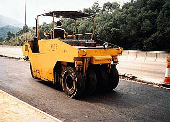 Road roller