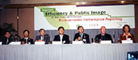 photo of representatives shared their experience on environmental performance reporting