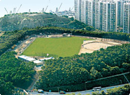 Mr C F Lam of EPD, the current chairman of the Hong Kong Waste Management Association (HKWMA), leads a delegation to attend the Second International Symposium and Exhibition on Solid Waste Treatment organised by CAUES in Beijing in November 2003