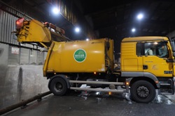 Image of Water spraying system located at the top of live-floor is used to minimise the dust and odours.