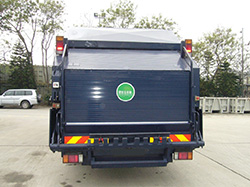 金属车斗尾盖必须密封垃圾车的垃圾斗及压缩机，以有效减少气味散播出外