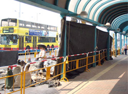 用以遮蔽易生塵埃工作的隔塵布