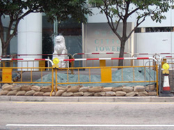 用以覆蓋易生塵埃堆存物料的不滲透隔塵布