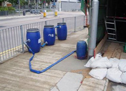 以膠桶加工製成的污水處理設施
